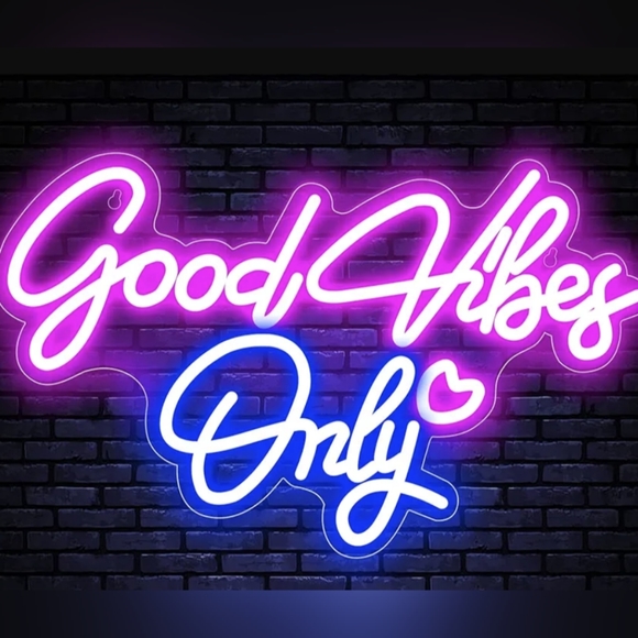 ⭐2/$50+SHIPPING ⭐ - Picture 4 of 4